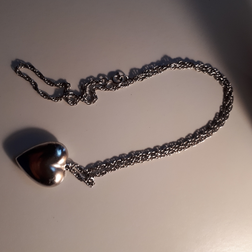 Heart pendant with chain